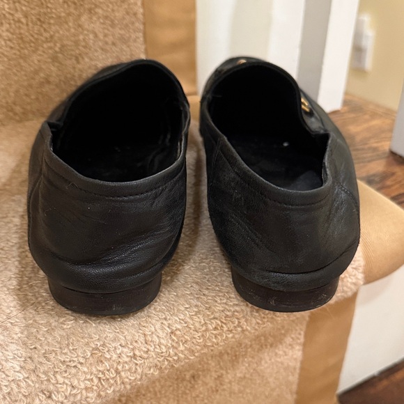 Black Gucci horsebit Leather Loafers with Gold Detail - Picture 7 of 11